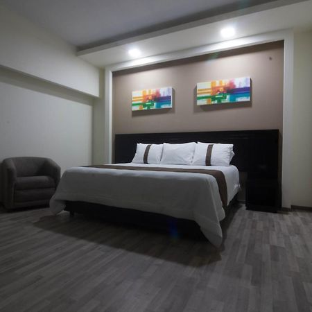 Smart Hotel Monterrey Bagian luar foto