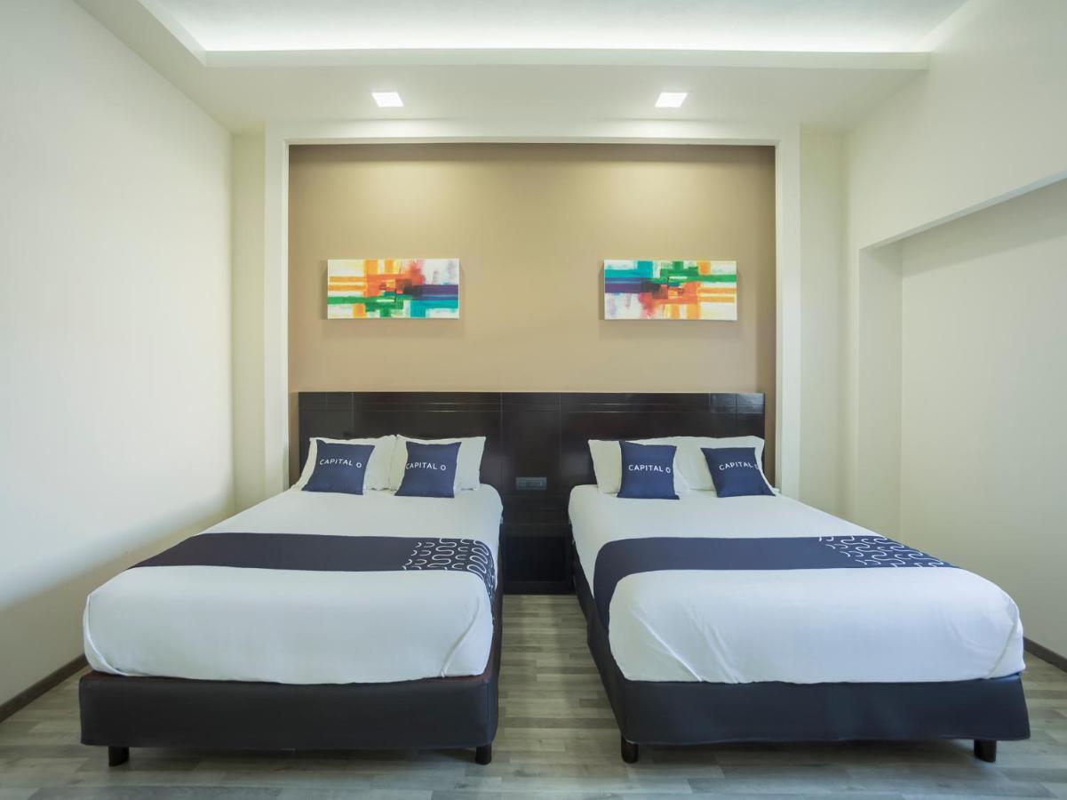 Smart Hotel Monterrey Bagian luar foto